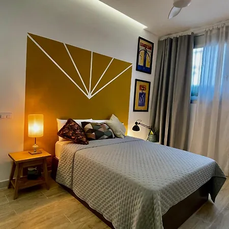 Homestay Palmas People - Isleta